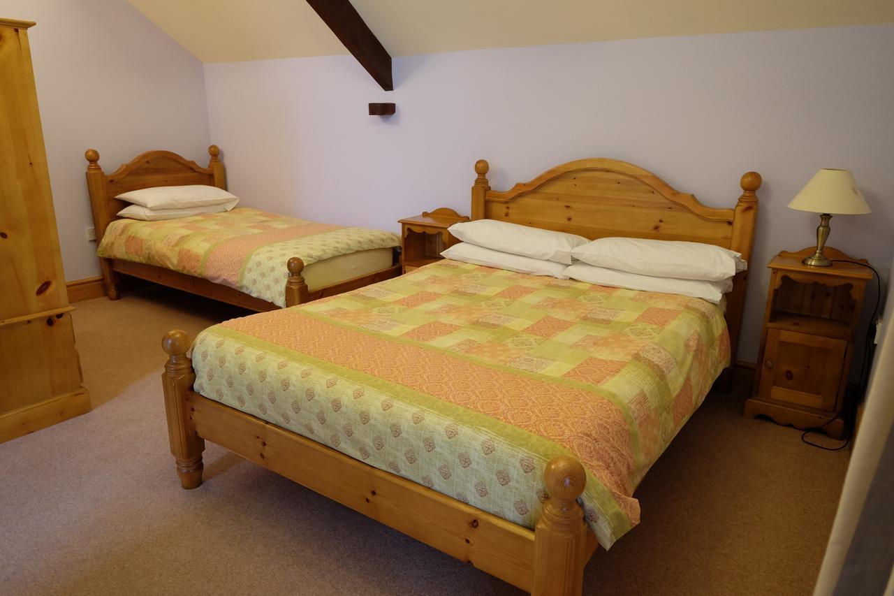 Brynderwen Bed & Breakfast Llangorse Dış mekan fotoğraf