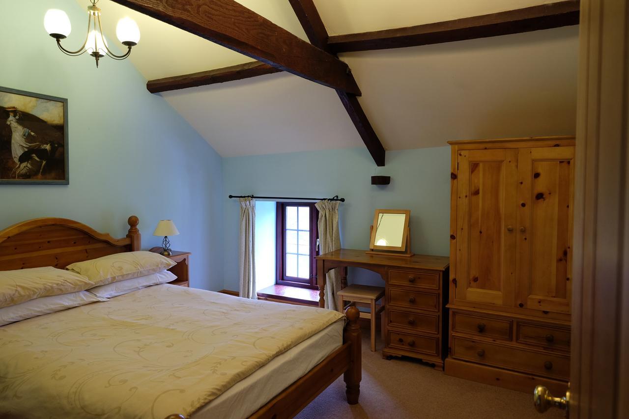 Brynderwen Bed & Breakfast Llangorse Dış mekan fotoğraf